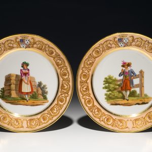 Twee wapenborden in Frans porselein met Tiroolse landbouwers, Edouard Honoré, Parijs, 1e helft 19e eeuw — foto 1