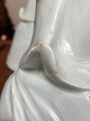 Twee zeer grote Chinese wit-geglazuurde sculpturen van Luohan, Qianlong/Jiaqing — foto 14