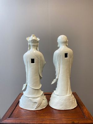 Twee zeer grote Chinese wit-geglazuurde sculpturen van Luohan, Qianlong/Jiaqing — foto 3