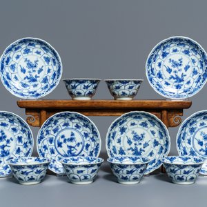 Twelve Chinese blue and white cups and saucers with floral design, Kangxi/Qianlong — 照片 6