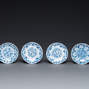 Twelve Chinese blue and white saucers and eight cups, Kangxi — photo 6