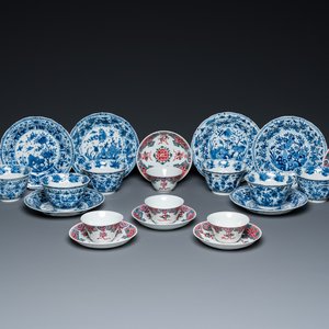 Twelve Chinese blue, white and famille rose cups and saucers, Kangxi/Yongzheng — photo 1