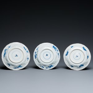 Twelve Chinese blue, white and famille rose cups and saucers, Kangxi/Yongzheng — photo 5