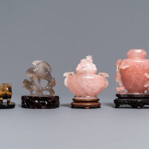 Twelve Chinese hardstone sculptures and a plaque mounted in a wooden table screen, 19/20th C. — 照片 15