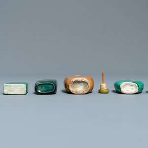 Twelve Chinese monochrome and sancai-glazed snuff bottles, 19/20th C. — photo 8