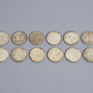 Twelve Chinese silver coins, 20th C. — 照片 1