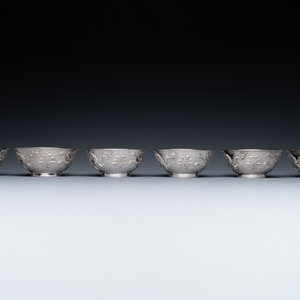 Twelve Chinese silver 'dragon and phoenix' bowls, Republic — photo 5