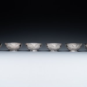 Twelve Chinese silver 'dragon and phoenix' bowls, Republic — photo 6