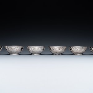Twelve Chinese silver 'dragon and phoenix' bowls, Republic — photo 10