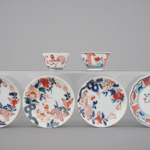 Twelve Japanese porcelain cups and saucers, Imari and Kakiemon, 18th C. — photo 2