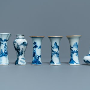Twelve small Chinese blue and white vases, Kangxi — 照片 11