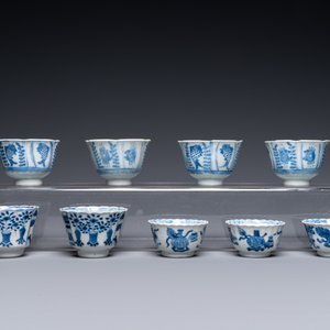 Twenty Chinese blue and white saucers and nineteen cups, Kangxi and later — photo 9