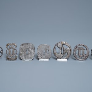 Twenty-five various Japanese bronze and metal tsuba, Meiji, 19th C. — 照片 3