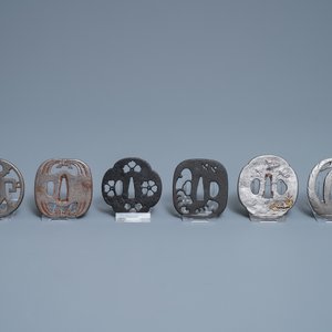 Twenty-five various Japanese bronze and metal tsuba, Meiji, 19th C. — 照片 4
