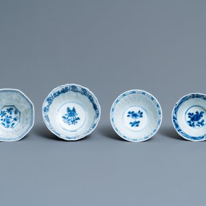 Twenty-one Chinese blue and white saucers and eighteen cups, Kangxi — 照片 6