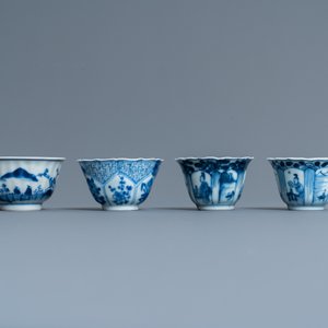 Twenty-one Chinese blue and white saucers and eighteen cups, Kangxi — 照片 9