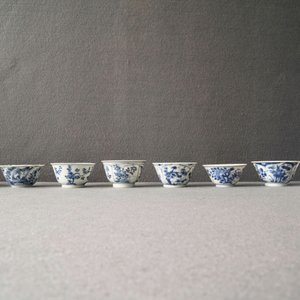 Twintig blauw-witte Chinese koppen en vierentwintig schotels, Kangxi — foto 14