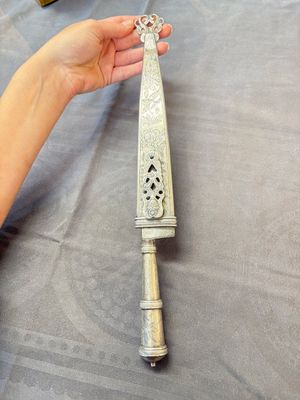 Two Argentinian silver gaucho knives with finely engraved design, 19th C. — 照片 6