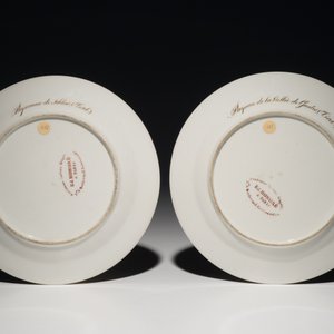 Two armorial French porcelain plates with Tirolean peasants, Edouard Honoré, Paris, 1st half 19th C. — photo 2