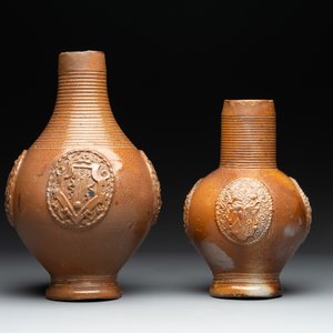 Two armorial stoneware jugs, Raeren, one dated 1586, 16/17th C. — photo 4
