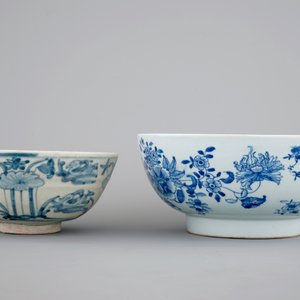 Two blue and white Chinese porcelain bowls, 17/18th C. — 照片 4