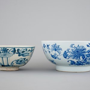 Two blue and white Chinese porcelain bowls, 17/18th C. — 照片 5