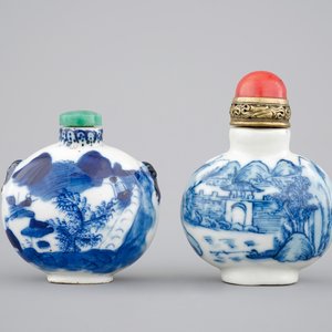 Two blue and white Chinese porcelain snuff bottles, 19/20th C. — photo 1