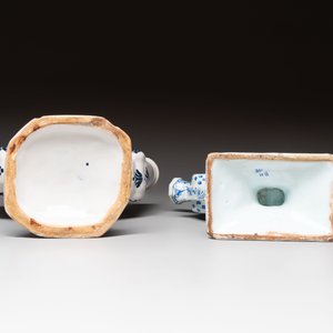 Two blue and white Delftware tulip vases, The Netherlands and France, 18/19th C. — foto 7