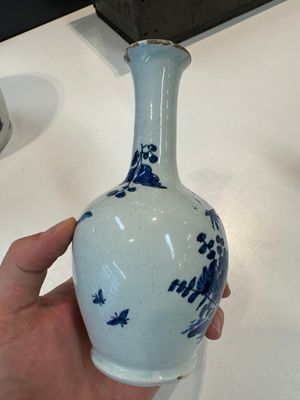 Two blue and white Dutch Delft chinoiserie vases, 17/18th C. — photo 11