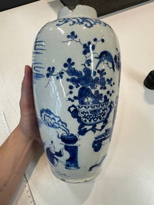 Two blue and white Dutch Delft chinoiserie vases, 17/18th C. — photo 2