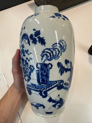 Two blue and white Dutch Delft chinoiserie vases, 17/18th C. — photo 4