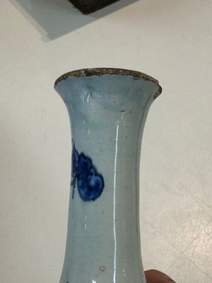 Two blue and white Dutch Delft chinoiserie vases, 17/18th C. — photo 9