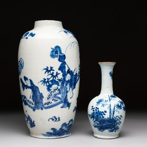 Two blue and white Dutch Delft chinoiserie vases, 17/18th C. — photo 1