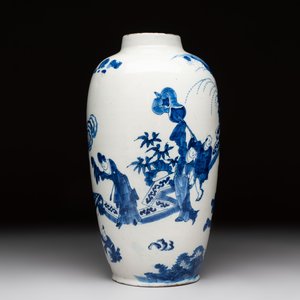 Two blue and white Dutch Delft chinoiserie vases, 17/18th C. — photo 2
