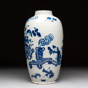 Two blue and white Dutch Delft chinoiserie vases, 17/18th C. — photo 5