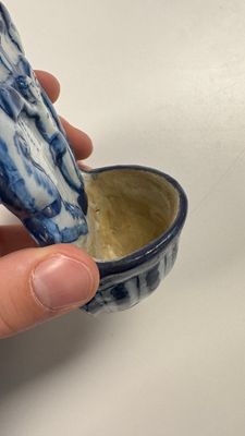Two blue and white Dutch Delft holy water fonts, 17th C. — photo 11