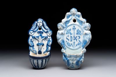 Two blue and white Dutch Delft holy water fonts, 17th C. — photo 2