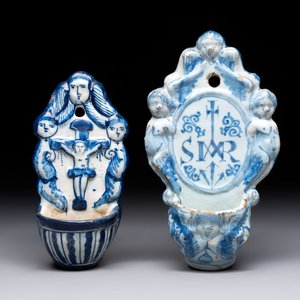 Two blue and white Dutch Delft holy water fonts, 17th C. — photo 1
