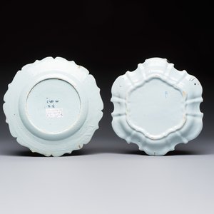 Two blue and white Dutch Delft lobed plates with floral design, 17/18th C. — photo 2