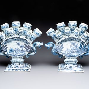 Two blue and white Dutch Delft tulip vases, 19th C. — photo 5