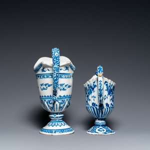 Two blue and white French faience helmet-shaped jugs, Rouen and Nevers, 18th C. — photo 5