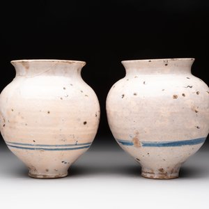 Two blue and white ointment jars, Spain, 17th C. — photo 4