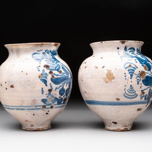 Two blue and white ointment jars, Spain, 17th C. — photo 5
