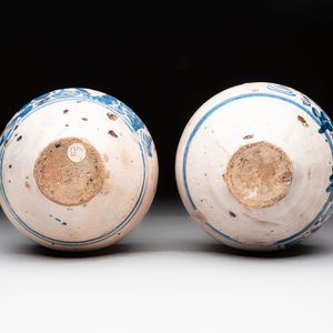 Two blue and white ointment jars, Spain, 17th C. — photo 7