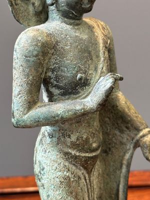 Two bronze figures of a standing Bodhisattva, Central Java, 11/13th C. — 照片 14