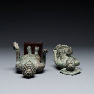 Two bronze figures of a standing Bodhisattva, Central Java, 11/13th C. — 照片 5