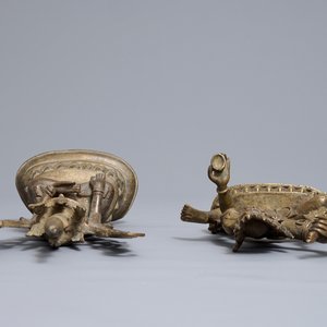 Two bronze votive figures, Burma and Nepal, 18/19th C. — photo 7