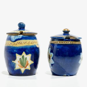 Two Brussel faience blue ground mustard jars, 18/19th C. — photo 3