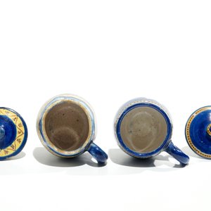 Two Brussel faience blue ground mustard jars, 18/19th C. — photo 6