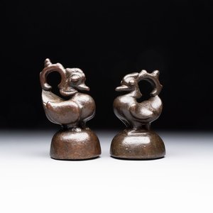 Two Burmese bronze bird-form opium weights, 18/19th C. — 照片 1
